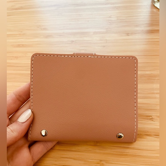 Wallet pink/dusty rose color, small compact size for holding cards - Picture 4 of 6